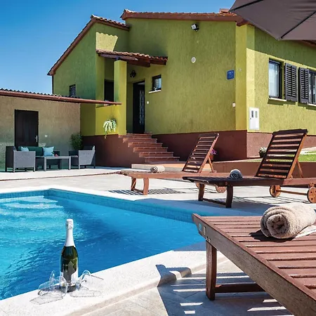 Holiday home In Skitaca With Wifi *